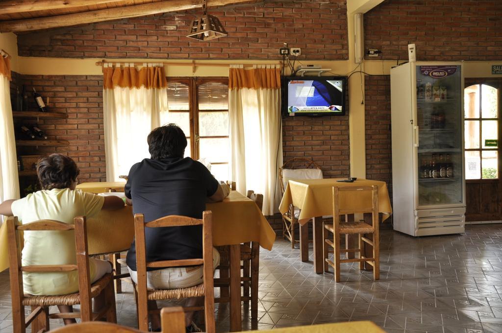 Hostal Posta Del Atuel General Alvear  Buitenkant foto
